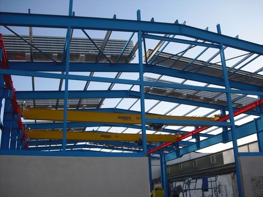 Sklep przemysłowy Metalowe ramy z dachami standardowymi AiSi i panelami sandwich