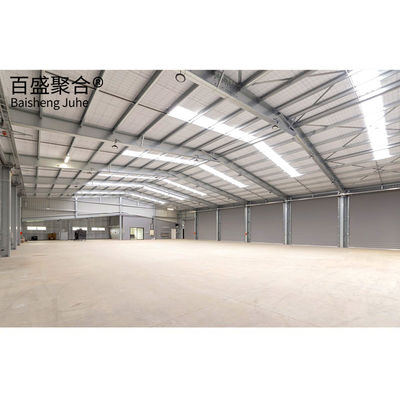 Przystępna cena Prefab Steel Workshop z pomalowanym dachem i panelem kanapkowym
